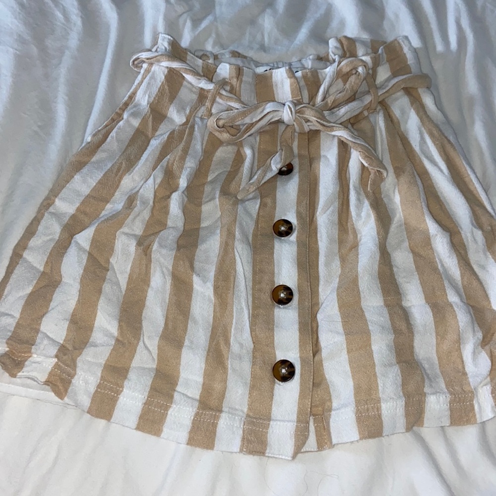 hollister skirt!